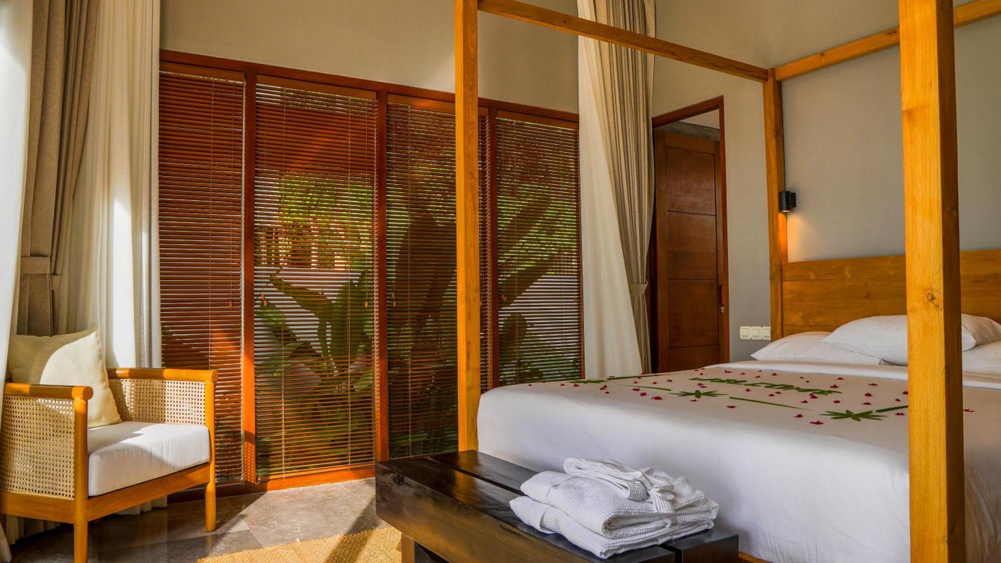 Sanglung Villas & Suites Kubutambahan  Rum bild