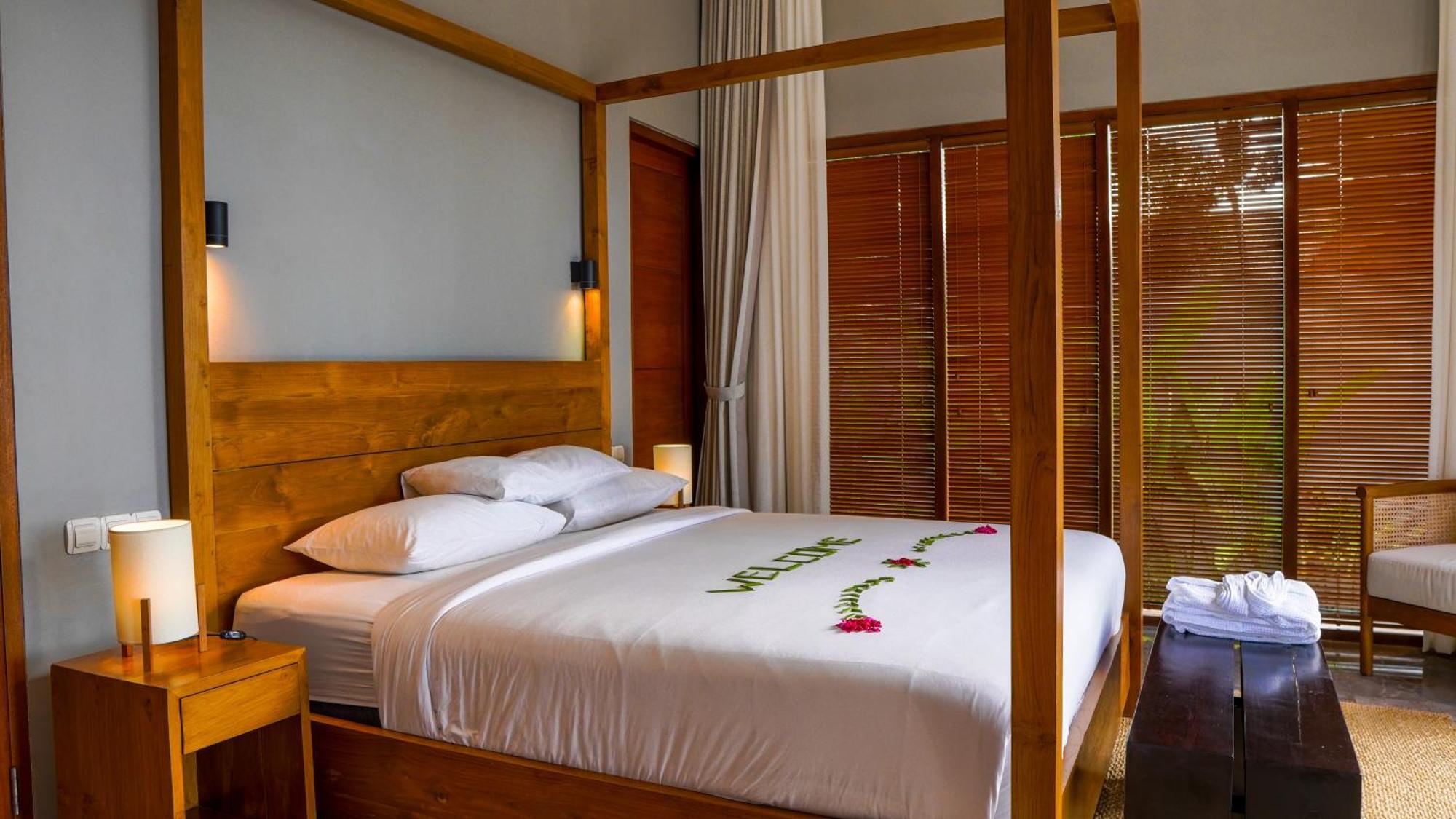 Sanglung Villas & Suites Kubutambahan  Rum bild